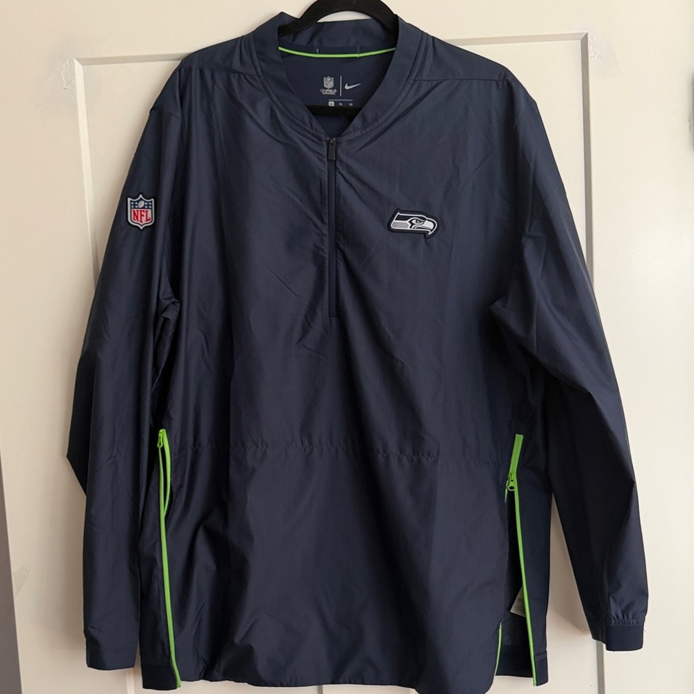 Nike Navy and Neon Green Lightweight Jacket